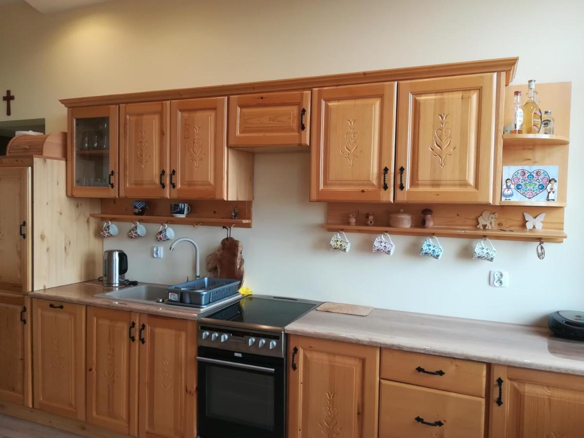 Apartamenty Na Szlaku Чарни-Дунаєц Екстер'єр фото